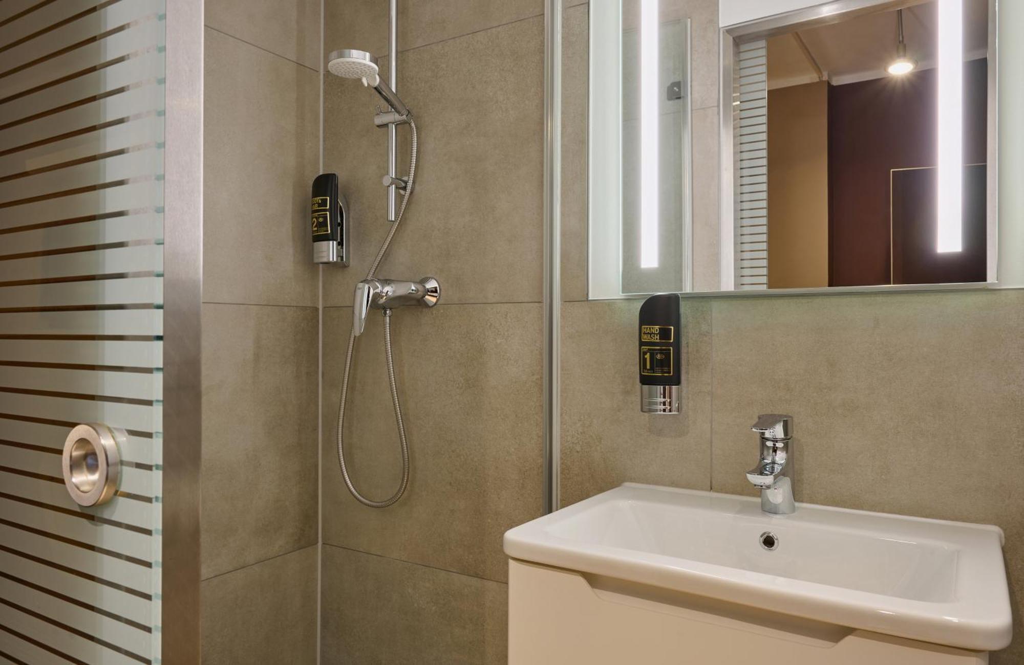 Leonardo Boutique Hotel Munchen Bagian luar foto